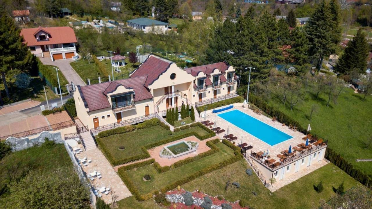 Suncani Breg Apartments Vrdnik Buitenkant foto