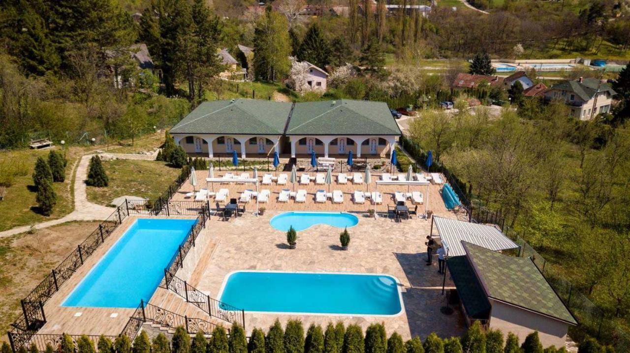 Suncani Breg Apartments Vrdnik Buitenkant foto