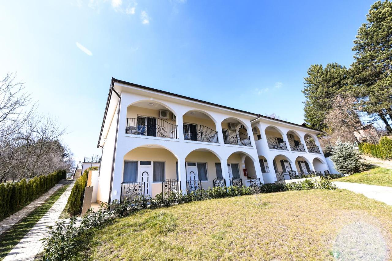 Suncani Breg Apartments Vrdnik Buitenkant foto