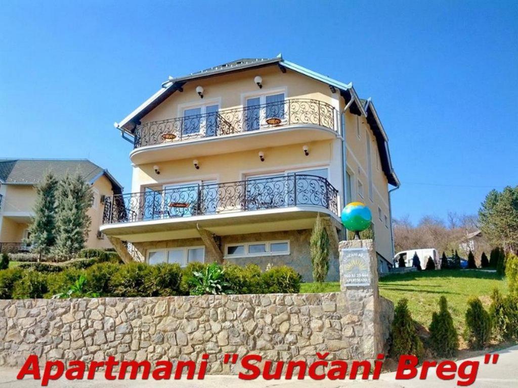 Suncani Breg Apartments Vrdnik Buitenkant foto