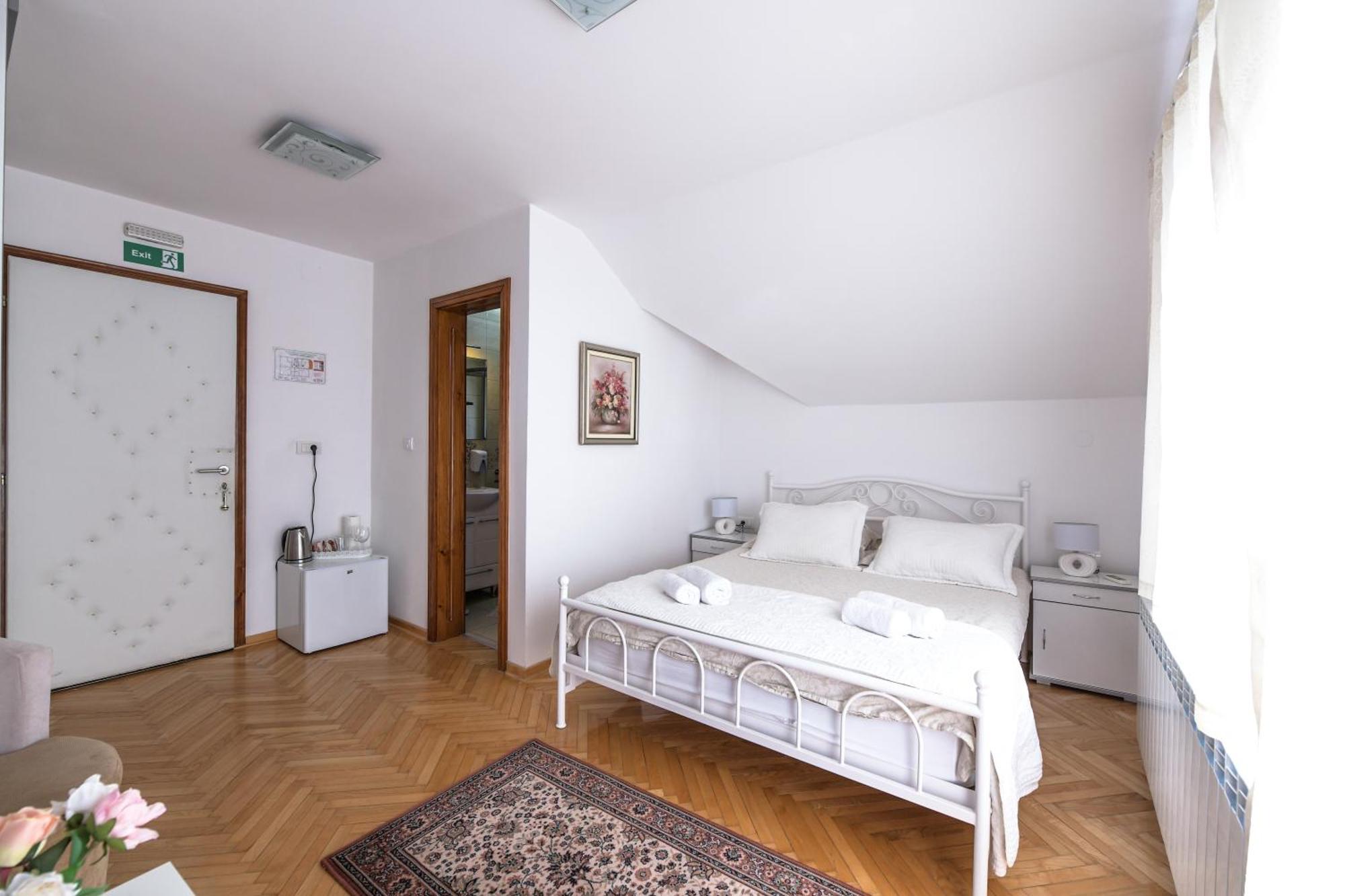 Suncani Breg Apartments Vrdnik Kamer foto