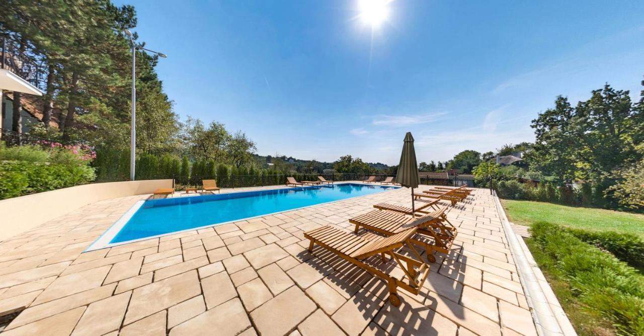 Suncani Breg Apartments Vrdnik Buitenkant foto